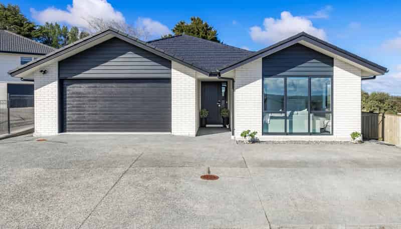 55A  Twin Parks Rise, Papakura