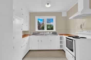 24A Morley Street, Bryndwr