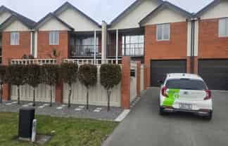 22 Henley Green, Northwood