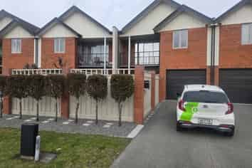 22 Henley Green, Northwood