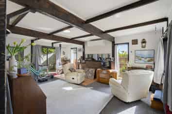 68b Robinson Avenue, Holdens Bay
