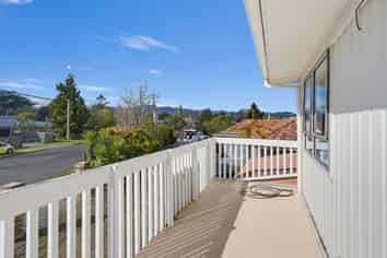 68b Robinson Avenue, Holdens Bay