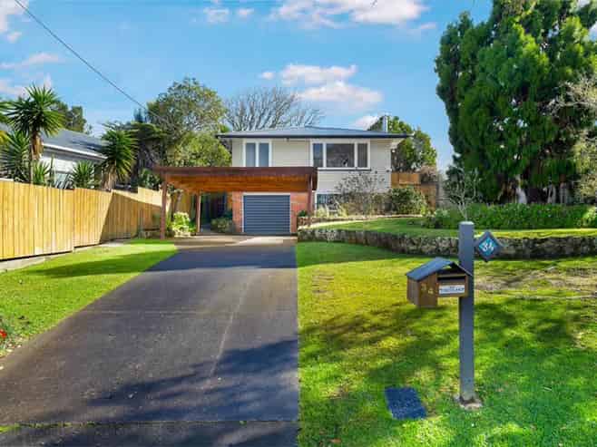34 Coniston Avenue, Te Atatu South