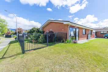 1 Donald Ross Place, Te Anau