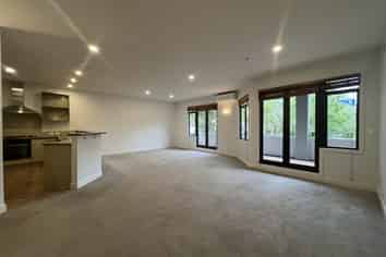 1B/105 Victoria Road, Devonport