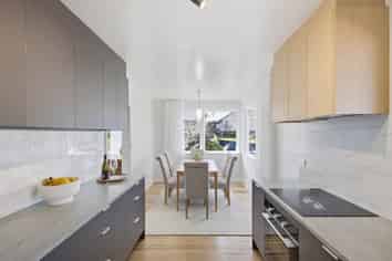 27 Hillview Avenue, New Windsor