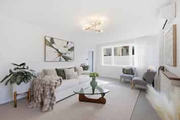 27 Hillview Avenue, New Windsor