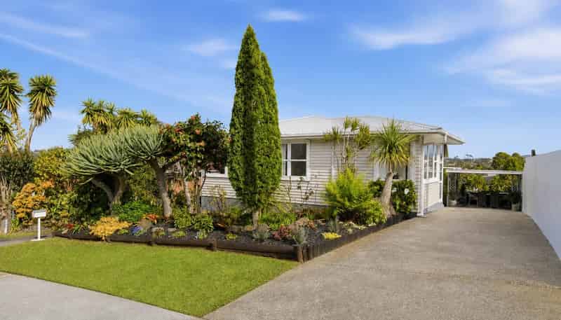 27 Hillview Avenue, New Windsor