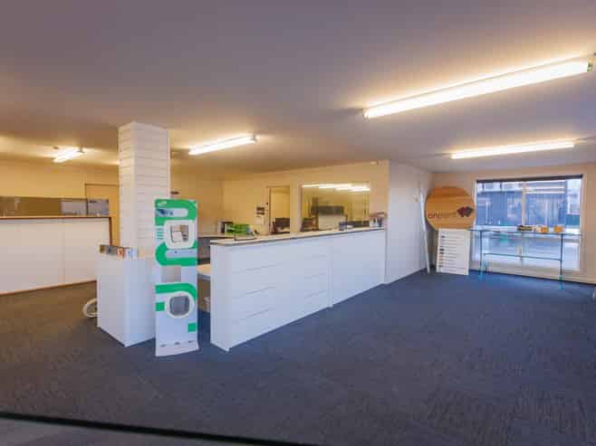 Rare freehold investment in Cromwell