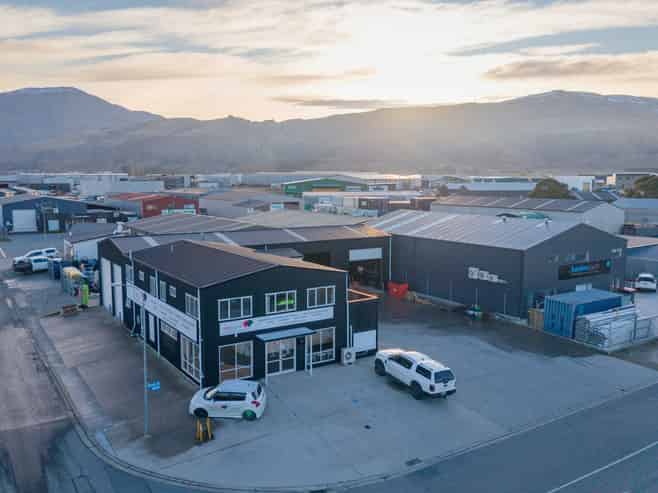 Rare freehold investment in Cromwell