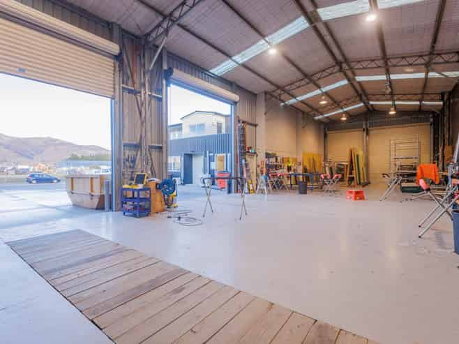 Rare freehold investment in Cromwell