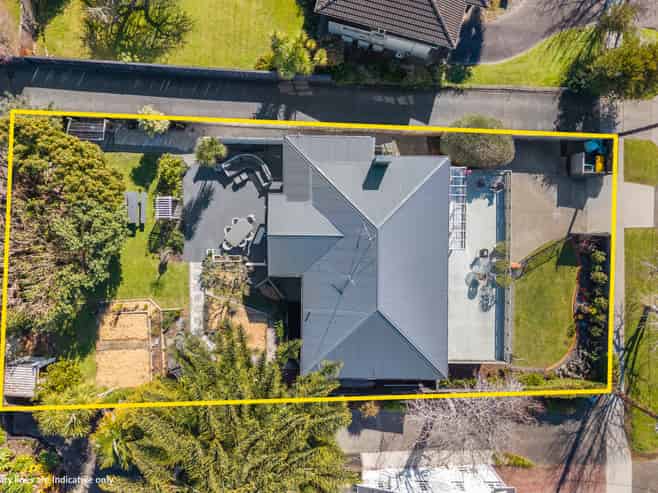 24 Lyons Avenue, Murrays Bay