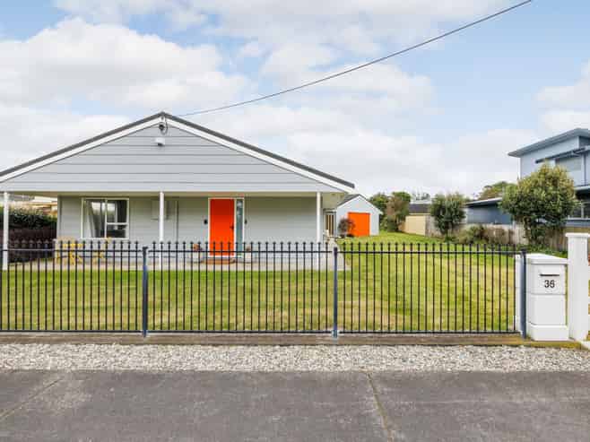 36 Signal Street, Foxton Beach
