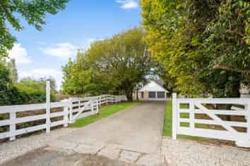 37 Green Road, Dairy Flat