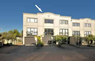 8b/168 Mokoia Road, Birkenhead