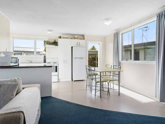 1A Creswell Place, Leamington