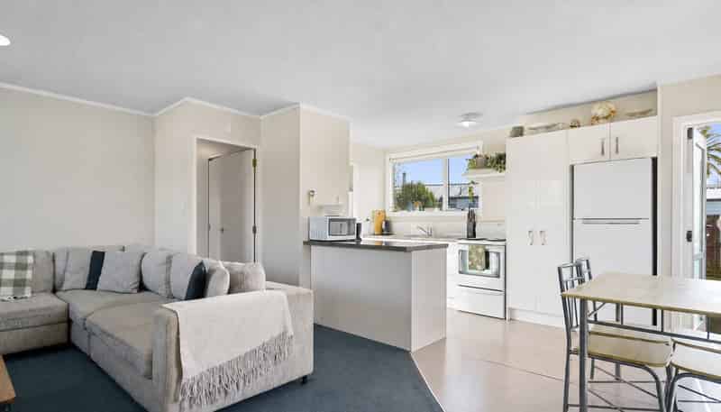 1A Creswell Place, Leamington