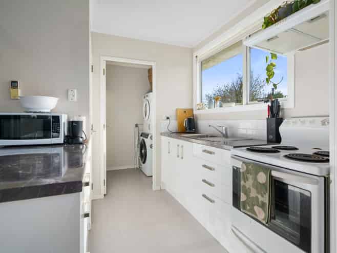 1A Creswell Place, Leamington