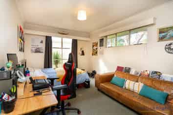 69 Yaldhurst Rd, Sockburn