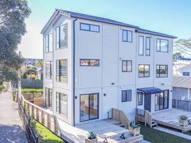 109A  Pilkington Road, Panmure