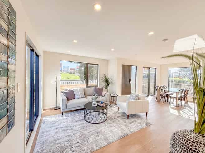 109A  Pilkington Road, Panmure