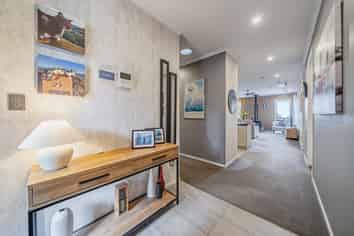 27 Percy Kinsman Crescent, Riverstone Terraces