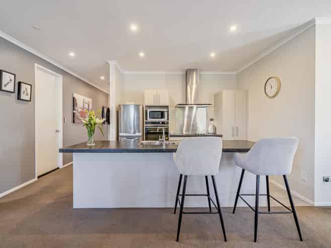 27 Percy Kinsman Crescent, Riverstone Terraces