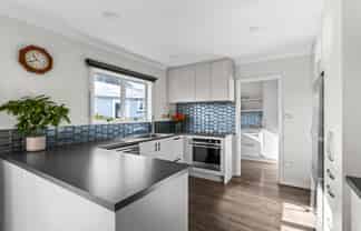 14 Corbett Place, Onekawa
