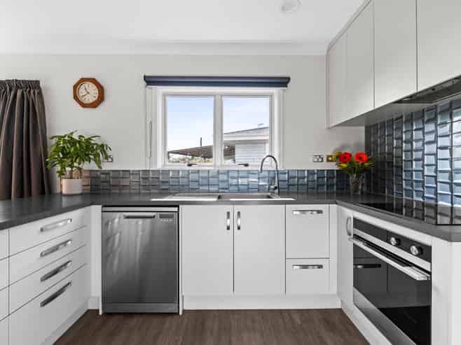 14 Corbett Place, Onekawa