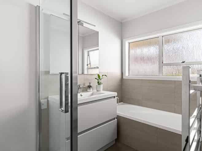 14 Corbett Place, Onekawa