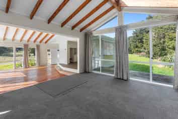 196 Carruth Road, Poroti