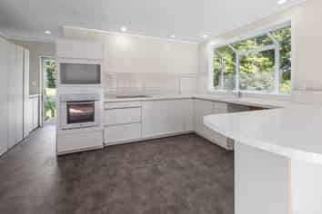 196 Carruth Road, Poroti