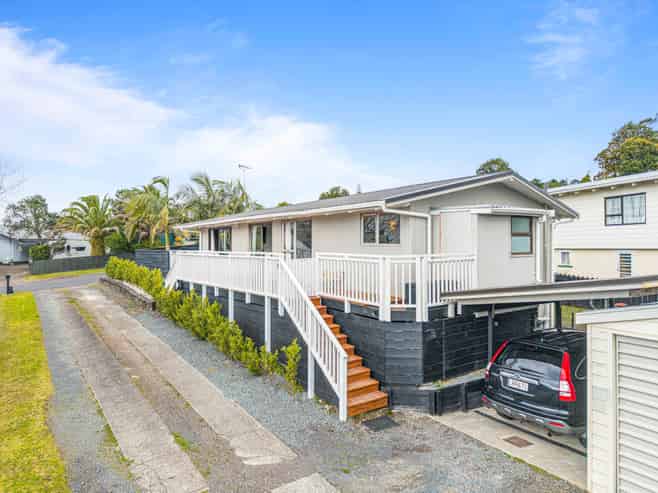 8 Dobell Road, Stanmore Bay