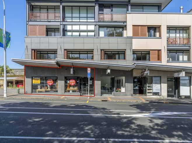 Prime Parnell retail treasure