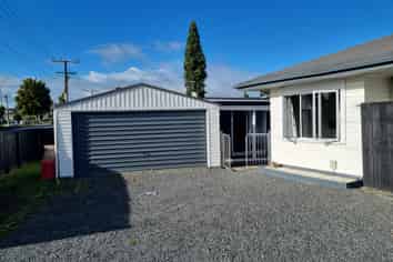 52 Tuhikaramea Road, Dinsdale