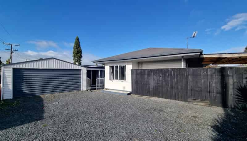 52 Tuhikaramea Road, Dinsdale