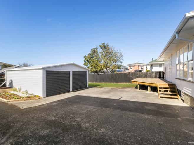 787 Te Atatu Road, Te Atatu Peninsula