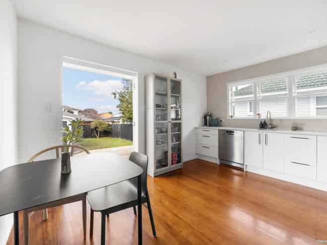 787 Te Atatu Road, Te Atatu Peninsula