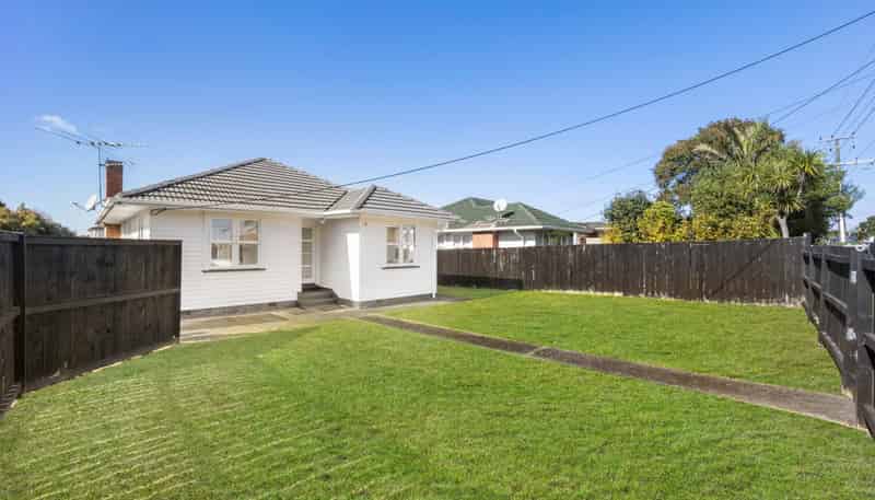 787 Te Atatu Road, Te Atatu Peninsula