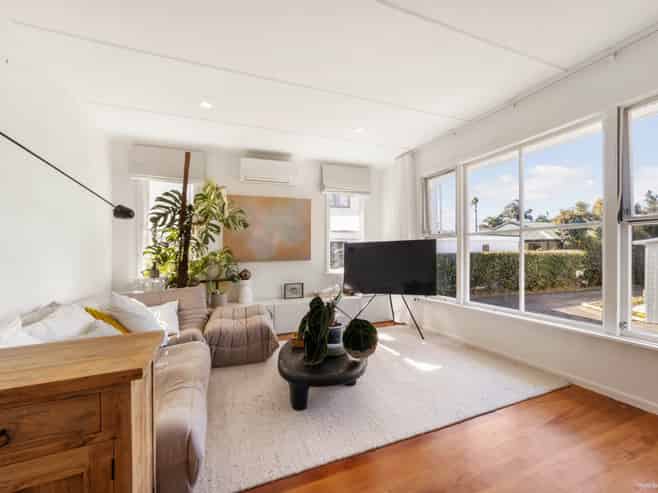 787 Te Atatu Road, Te Atatu Peninsula
