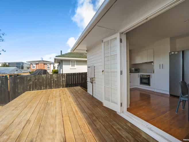 787 Te Atatu Road, Te Atatu Peninsula