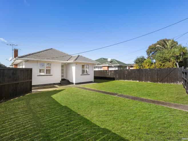 787 Te Atatu Road, Te Atatu Peninsula
