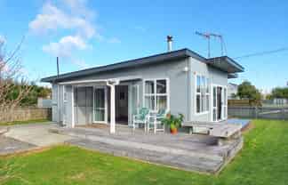27 Roore Street, Foxton Beach