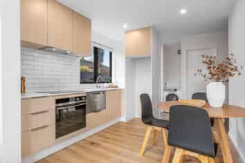 4 & 5/12 Newbridge Place, Ilam
