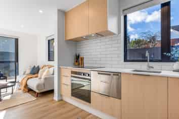4 & 5/12 Newbridge Place, Ilam