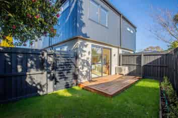 4 & 5/12 Newbridge Place, Ilam