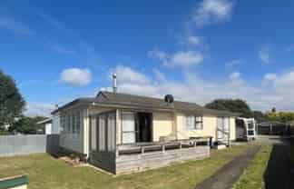 17 Burns Street, Dannevirke