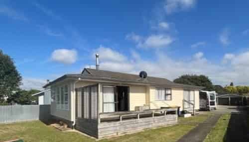 17 Burns Street, Dannevirke