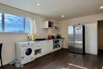 Room 3/88 Creyke Road, Ilam