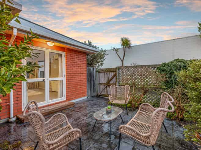 2/126 Opawa Road, Opawa